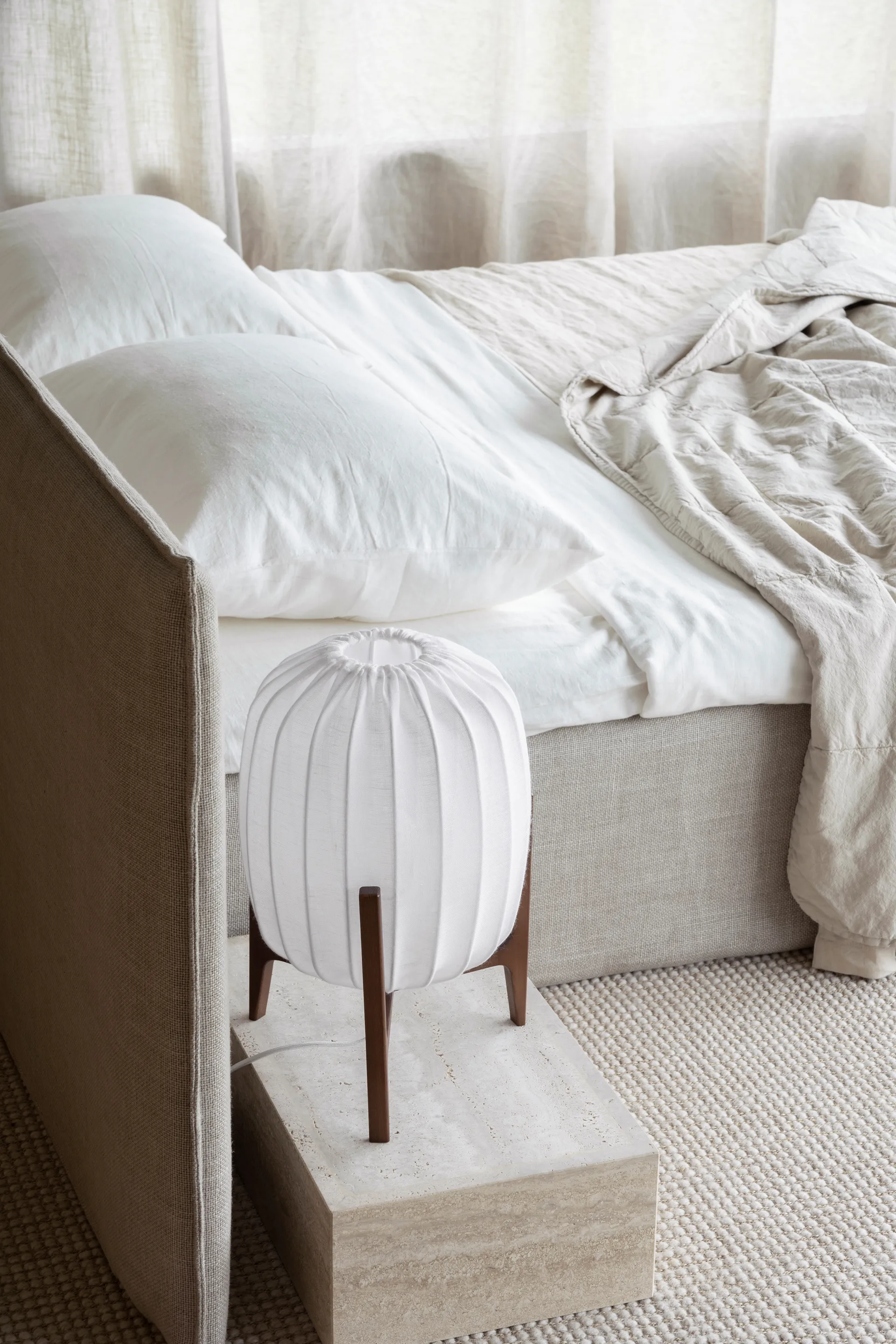 Prisma tafellamp, Donker as-wit Watt & Veke