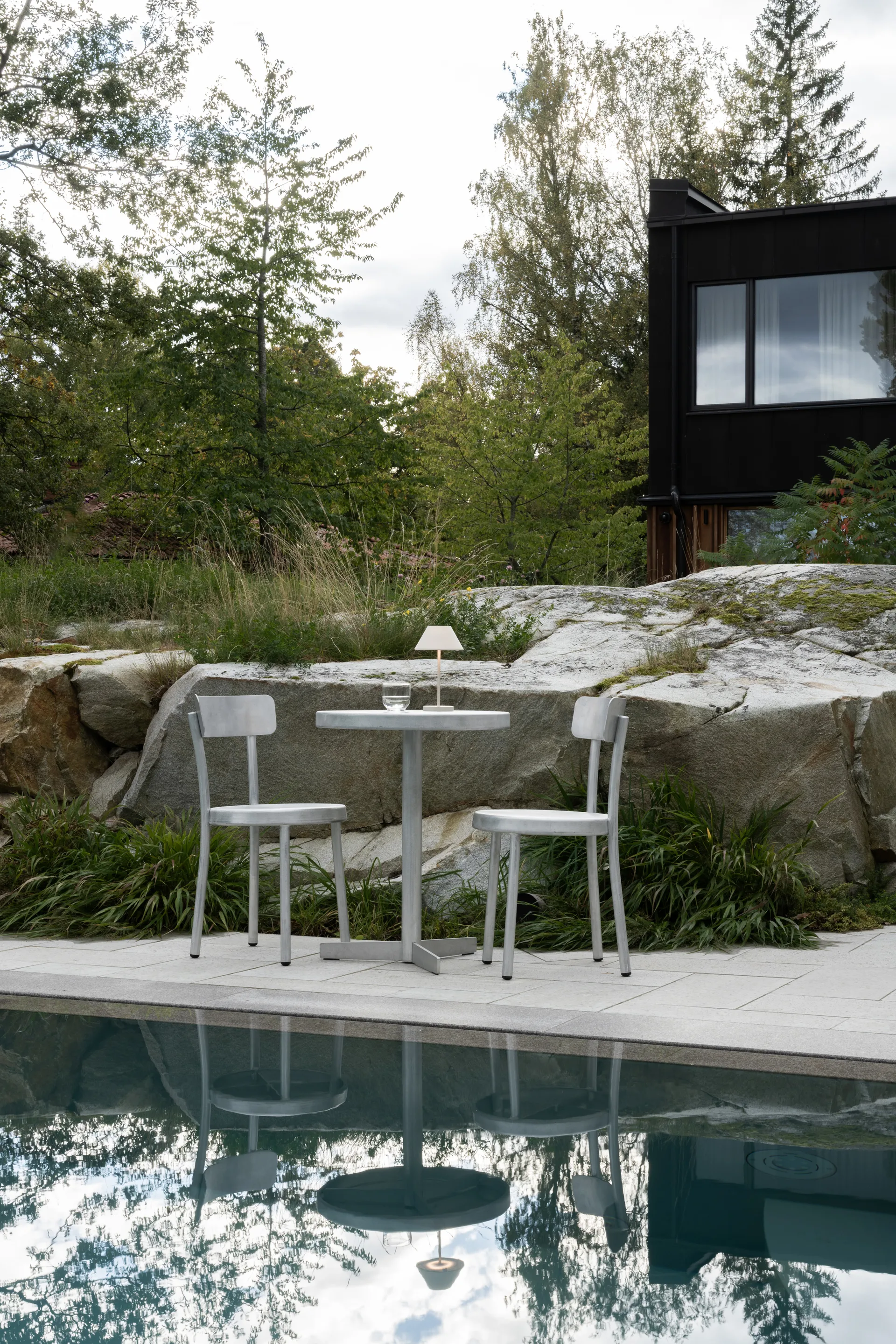 Teya tafellamp portable, Offwhite, Ø15x26 cm Watt & Veke