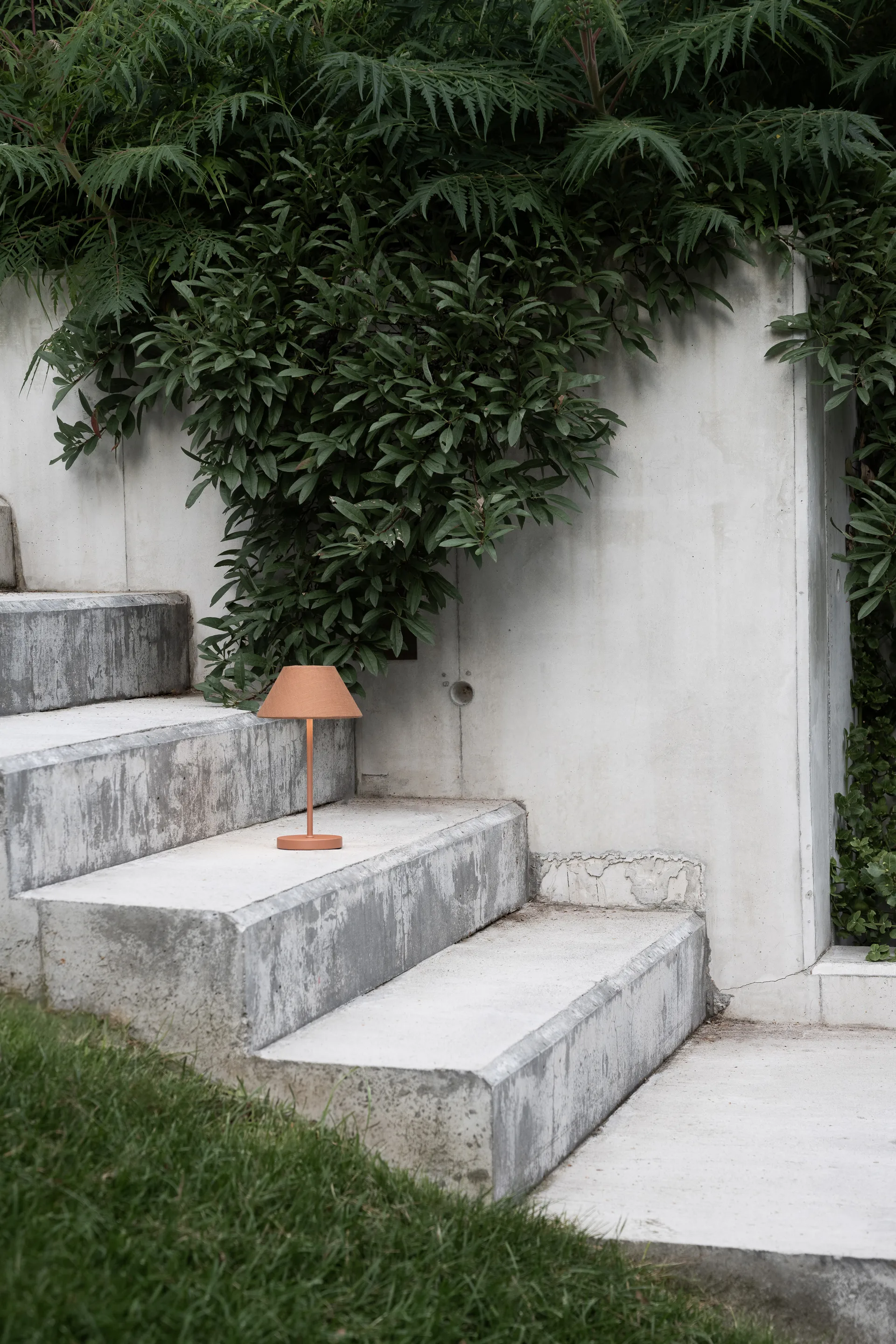 Teya tafellamp portable, Terracotta, Ø15x26 cm Watt & Veke