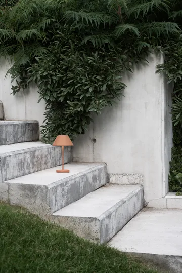 Teya tafellamp portable - Terracotta, Ø15x26 cm - Watt & Veke