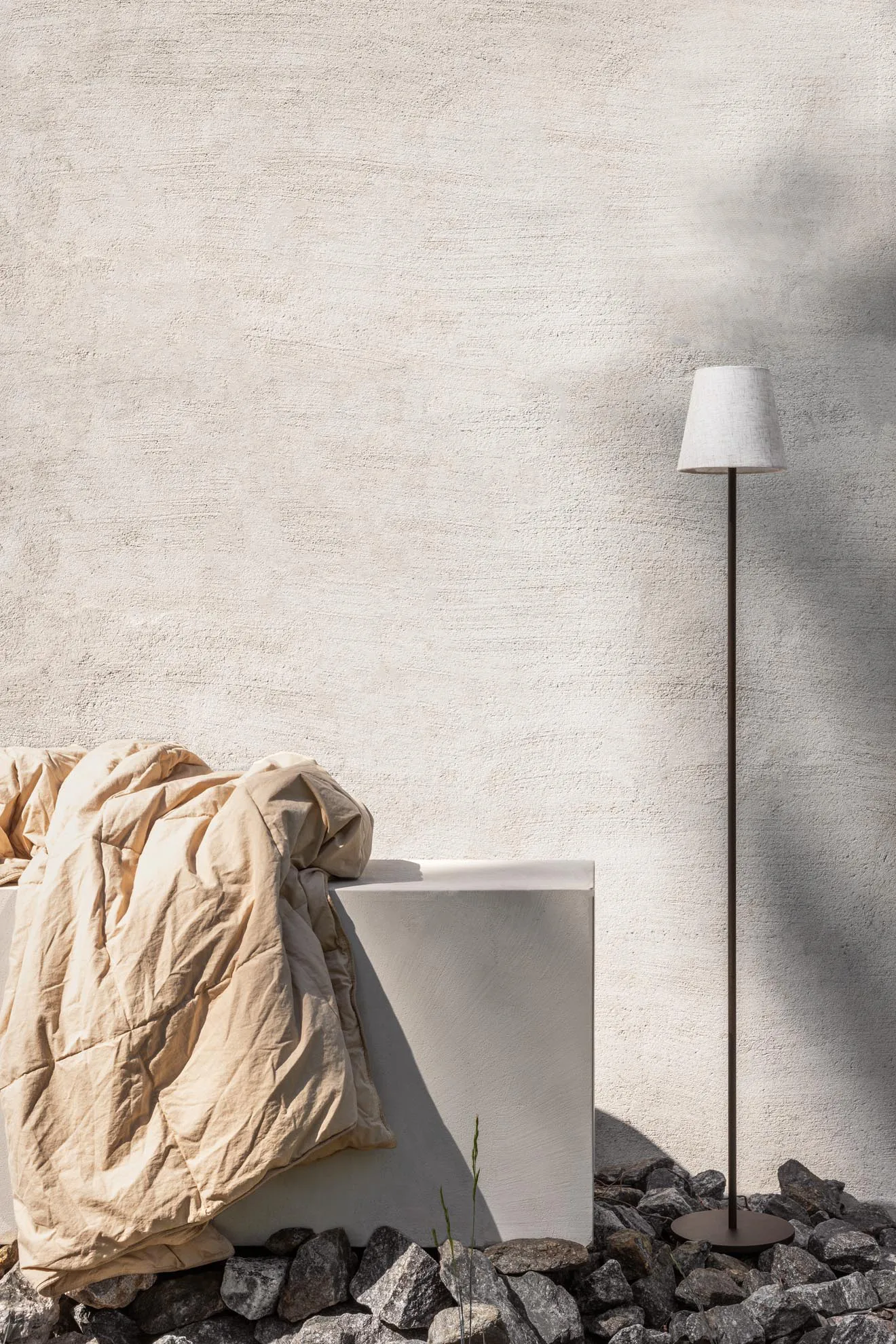 Tyra floor draagbare vloerlamp Ø14 cm, Coffee Watt & Veke