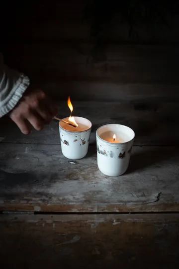 Julemorgen Story geurkaars - Kaneel & sinaasappel 170 g - Wik & Walsøe