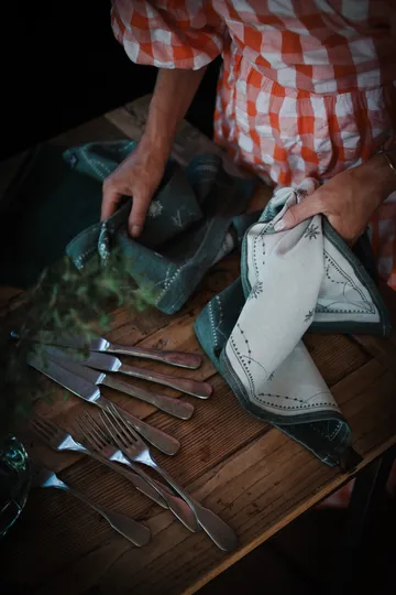 Kerstochtend keukendoek 50x70 cm - Wit-groen - Wik & Walsøe