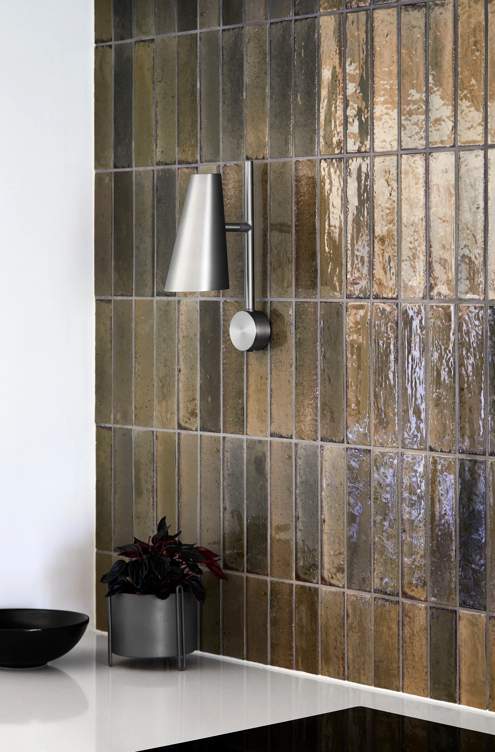 Cono wandlamp, Satijn Woud