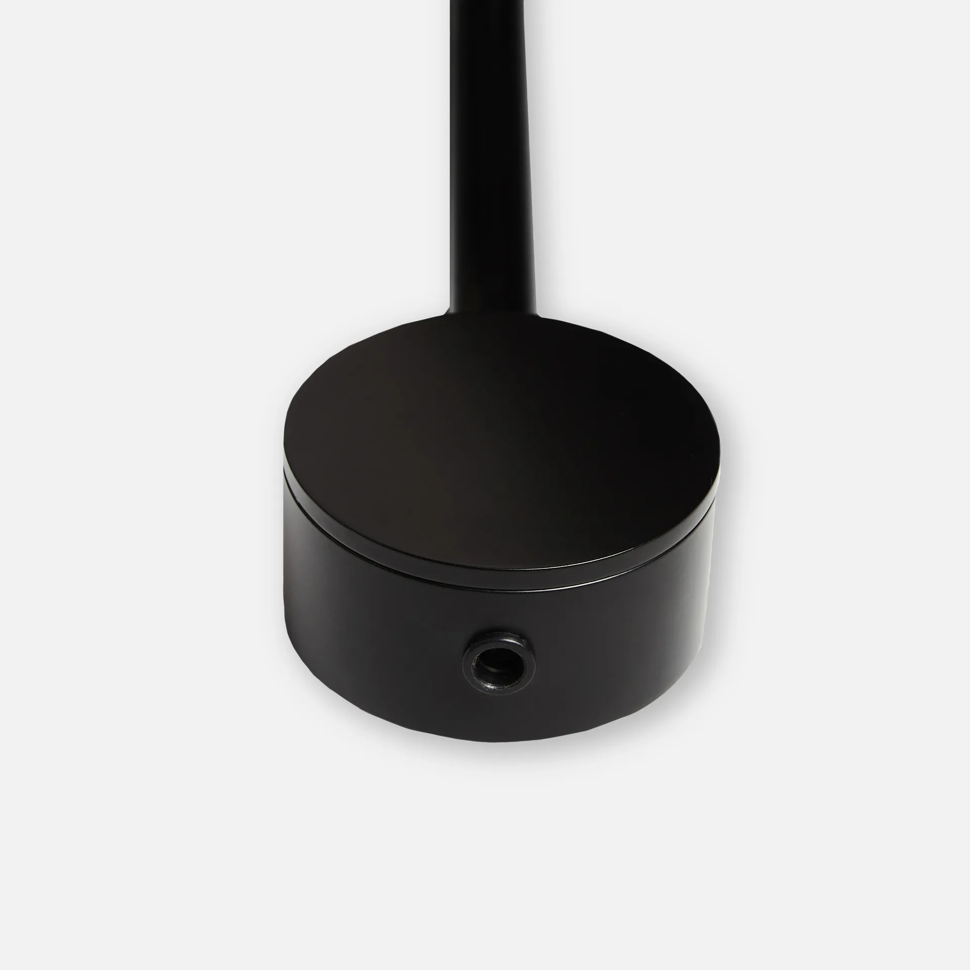 Cono wandlamp, Zwart Woud