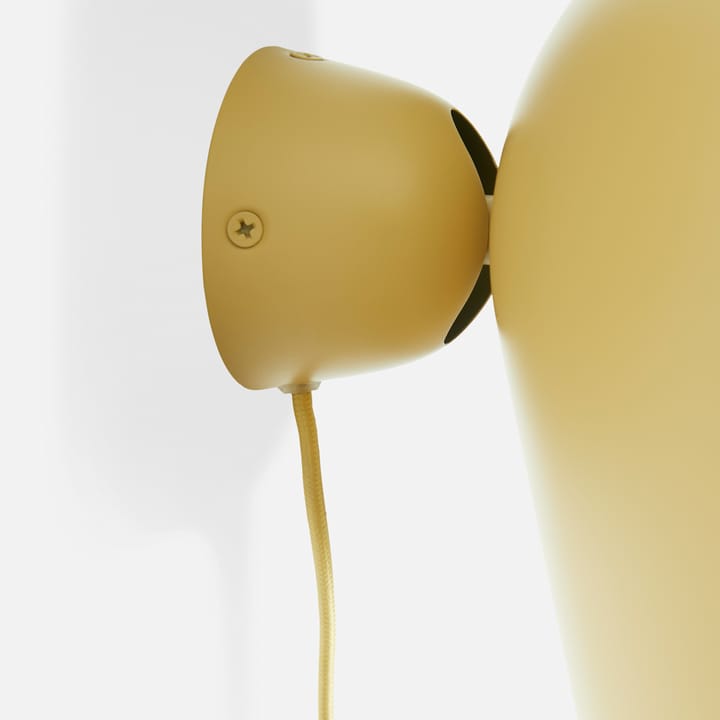 Kuppi wandlamp 2.0, Mosterdgeel Woud