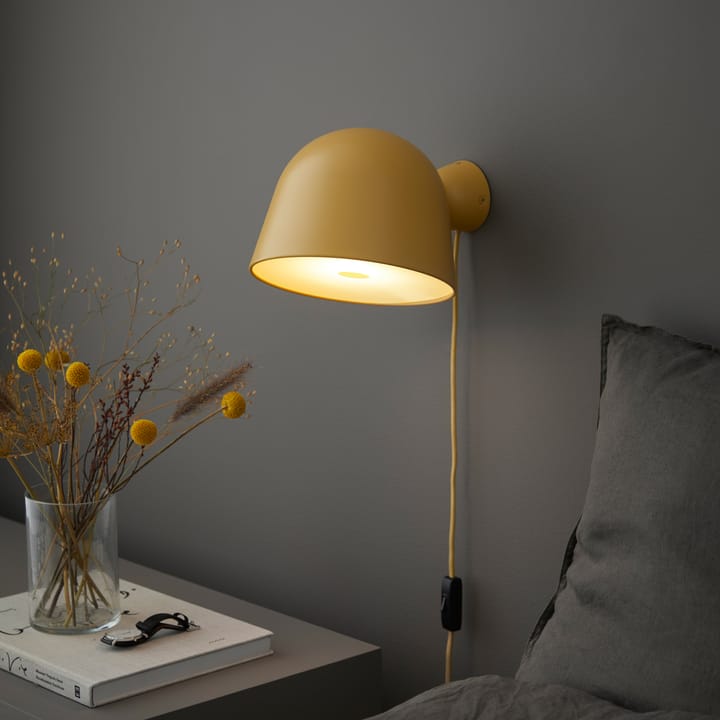 Kuppi wandlamp 2.0, Mosterdgeel Woud