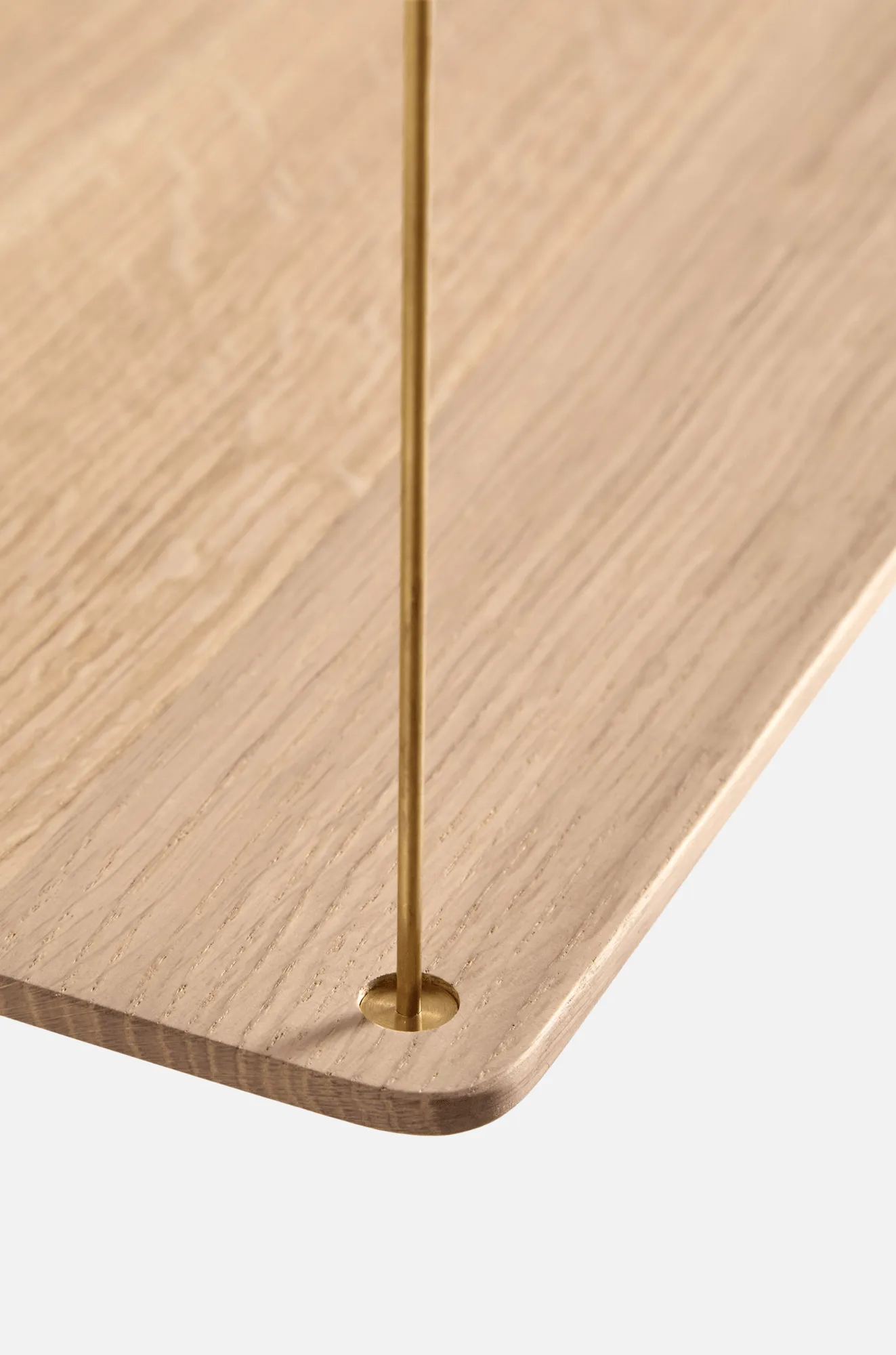 Stedge plank, Witgebeitst eik-messing, 80 cm, 3 legplanken Woud