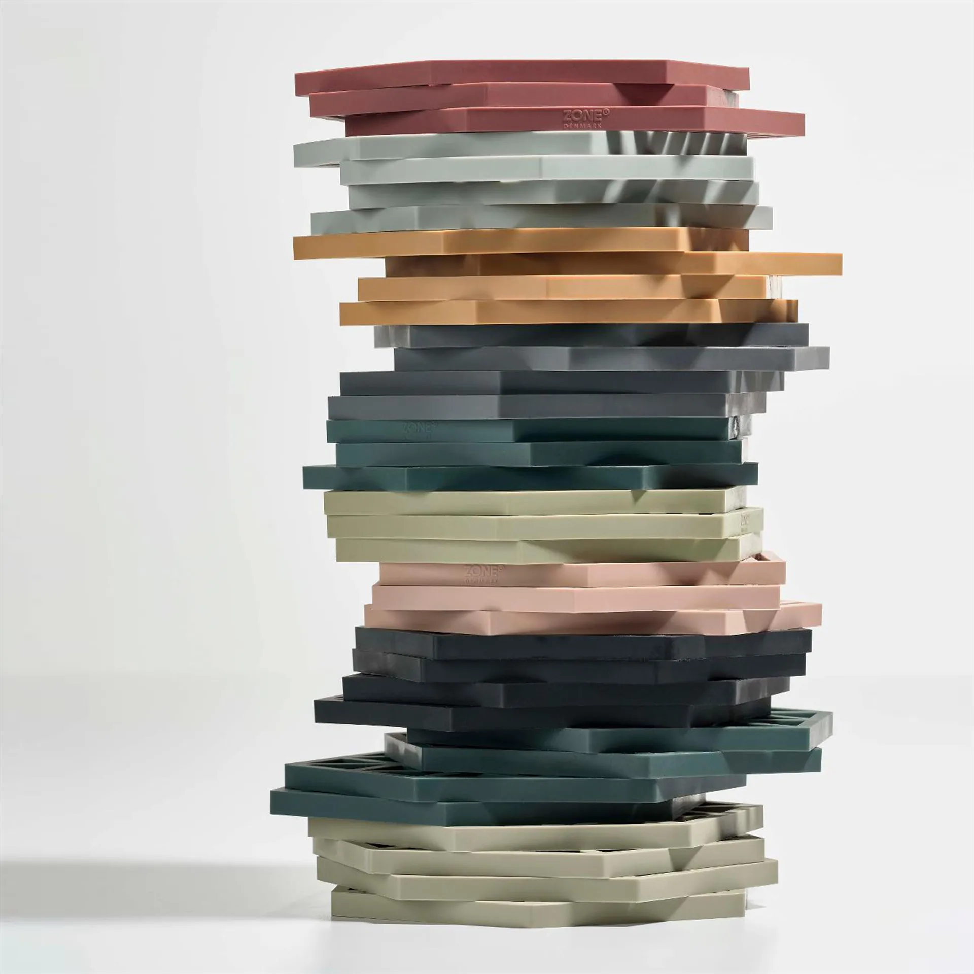 Hexagon pannenonderzetter, cool grey (koelgrijs) Zone Denmark