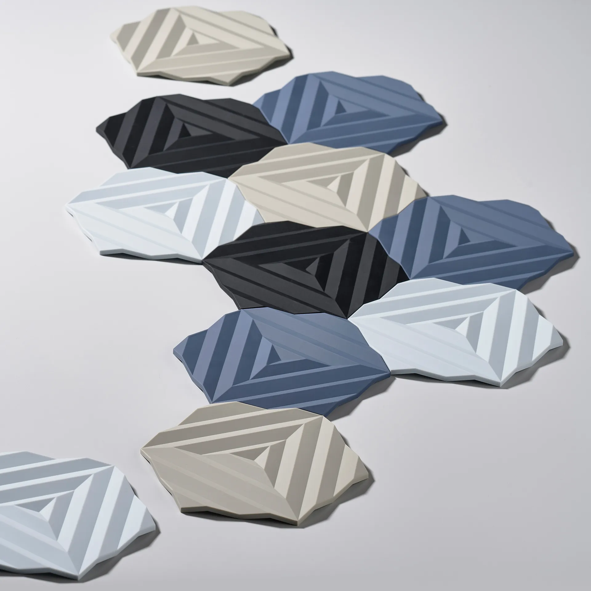 Ori Fold pannenonderzetter 14x16 cm, Black Zone Denmark