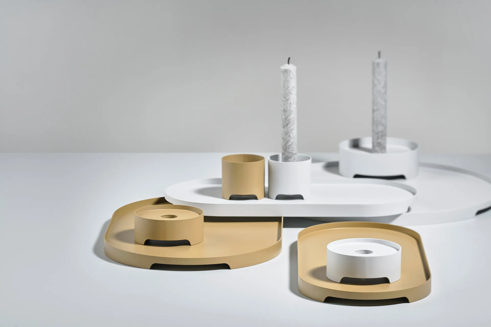 Singles kandelaar Ø9 cm, Warm Grey Zone Denmark