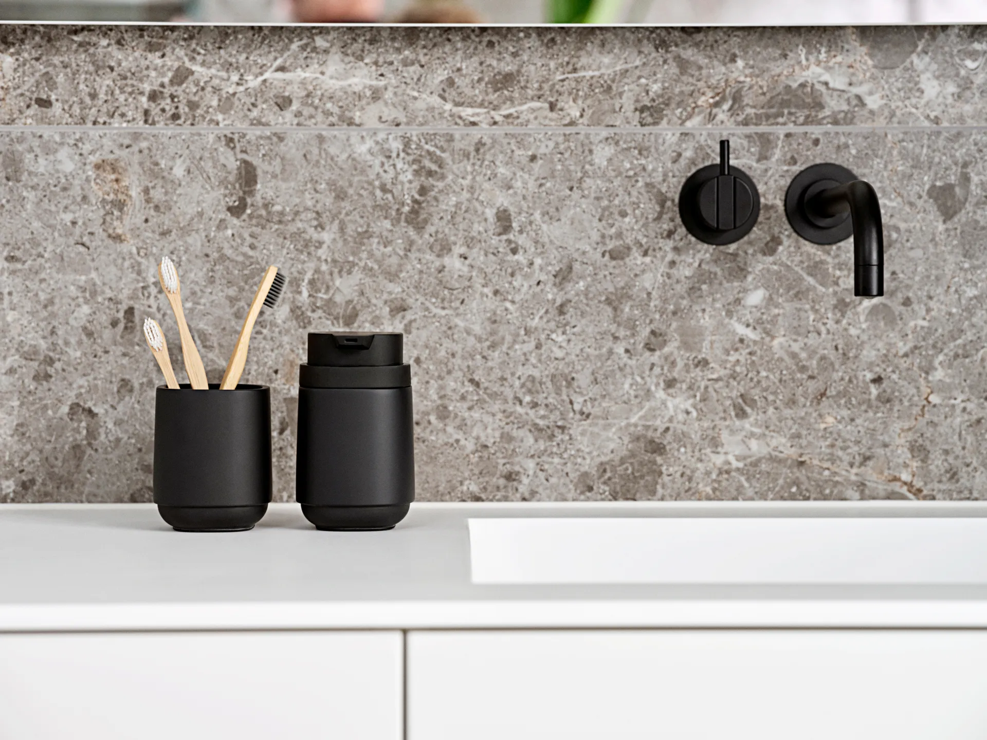 Time tandenborstelbeker 9,8 cm, Black Zone Denmark