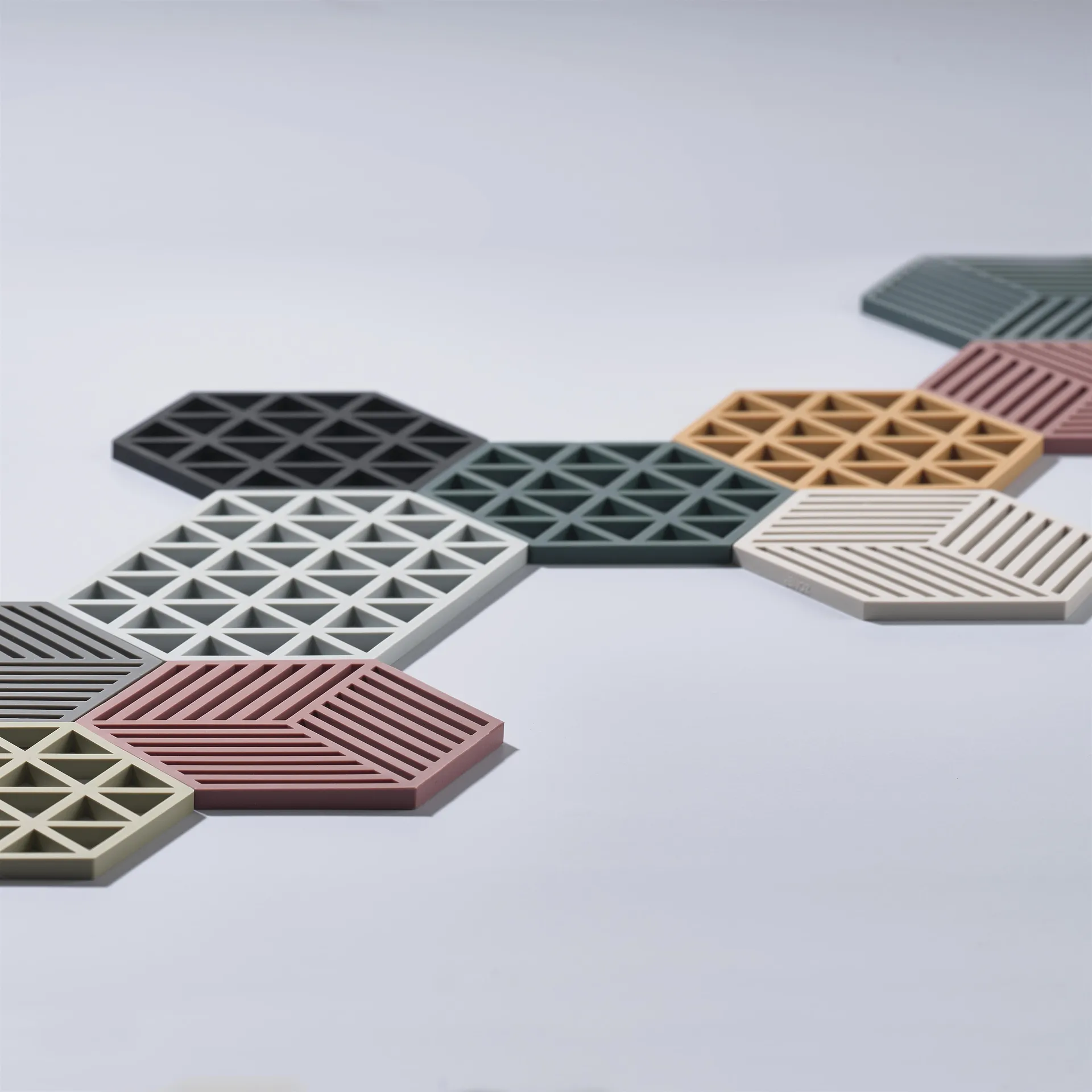 Triangle pannenonderzetter, cool grey (koelgrijs) Zone Denmark