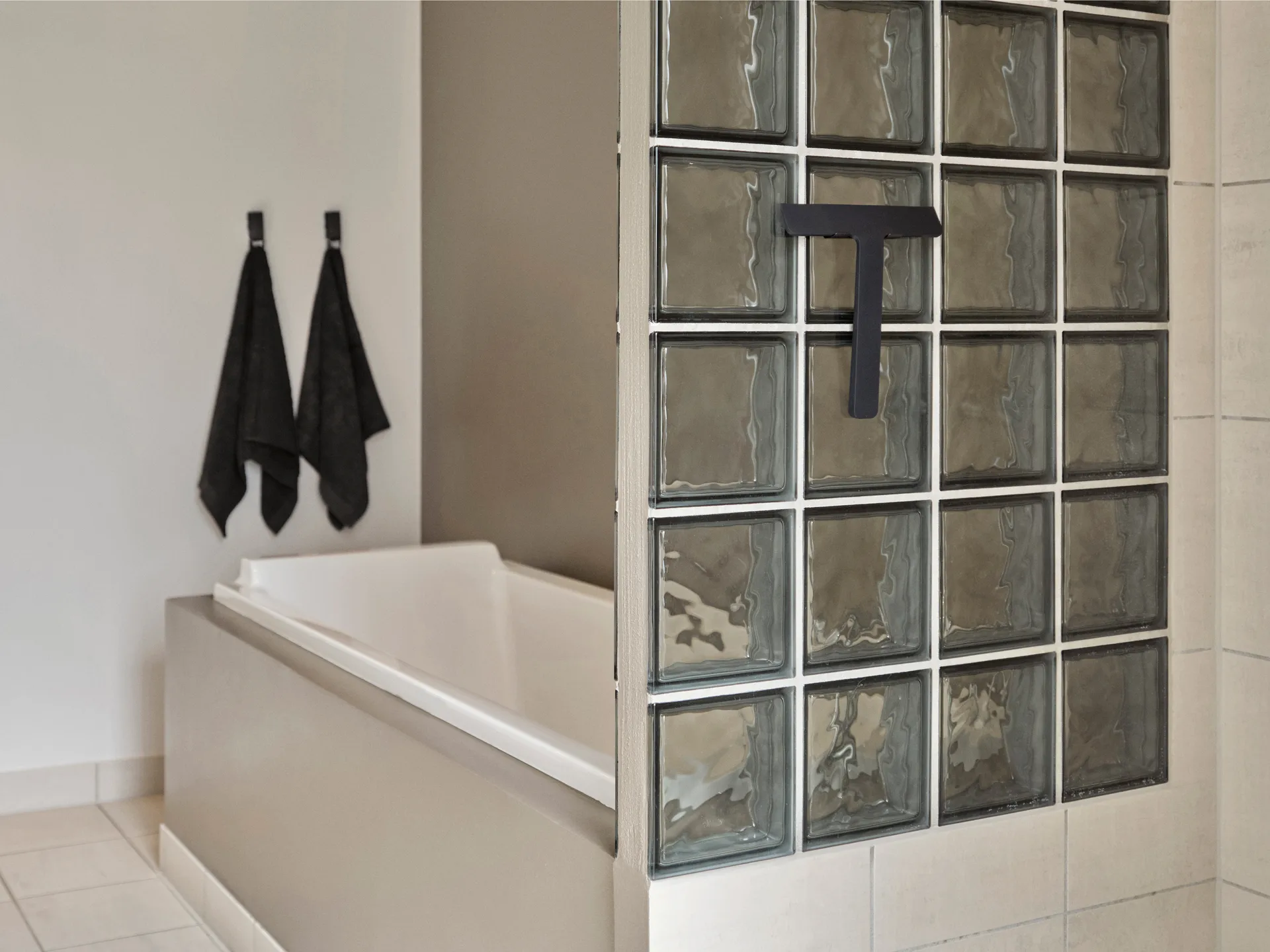 Ume schraper met houder, Black Zone Denmark