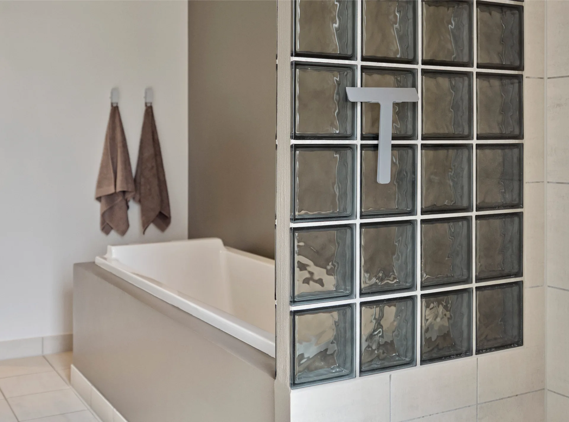 Ume schraper met houder, Soft Grey Zone Denmark