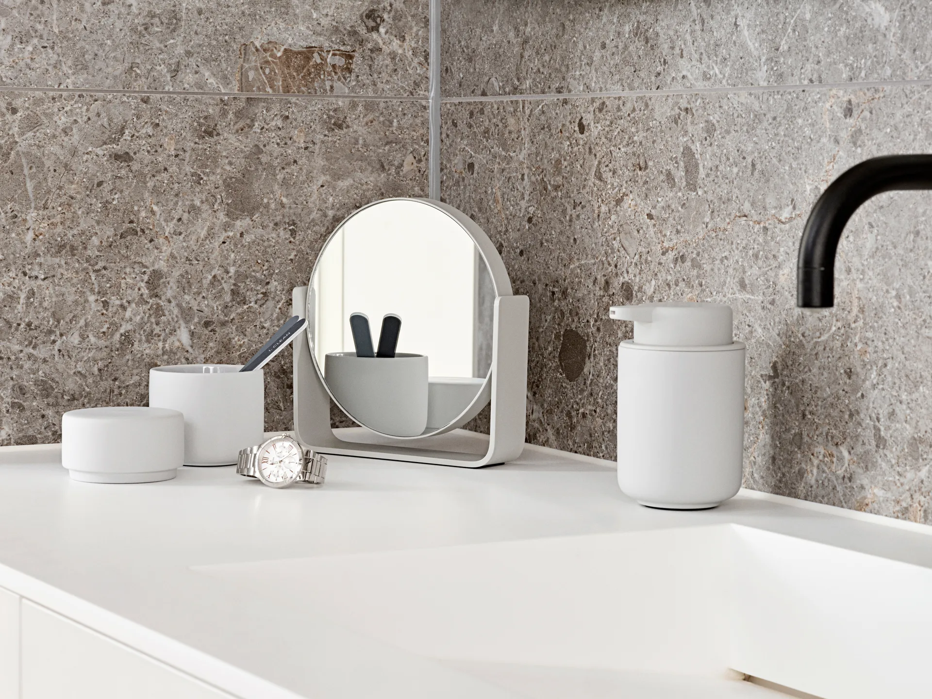 Ume tafelspiegel met 5x vergroting 19x19,5 cm, Soft grey Zone Denmark