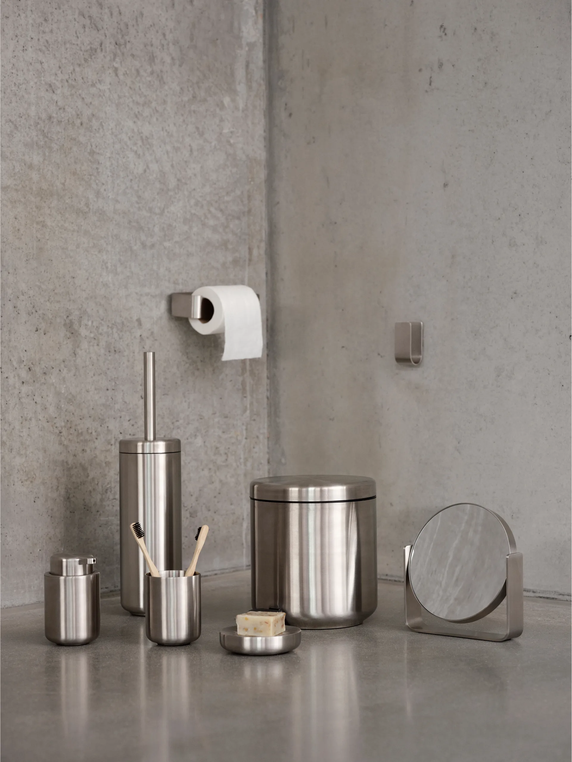 Ume toiletpapierhouder, Staal Zone Denmark