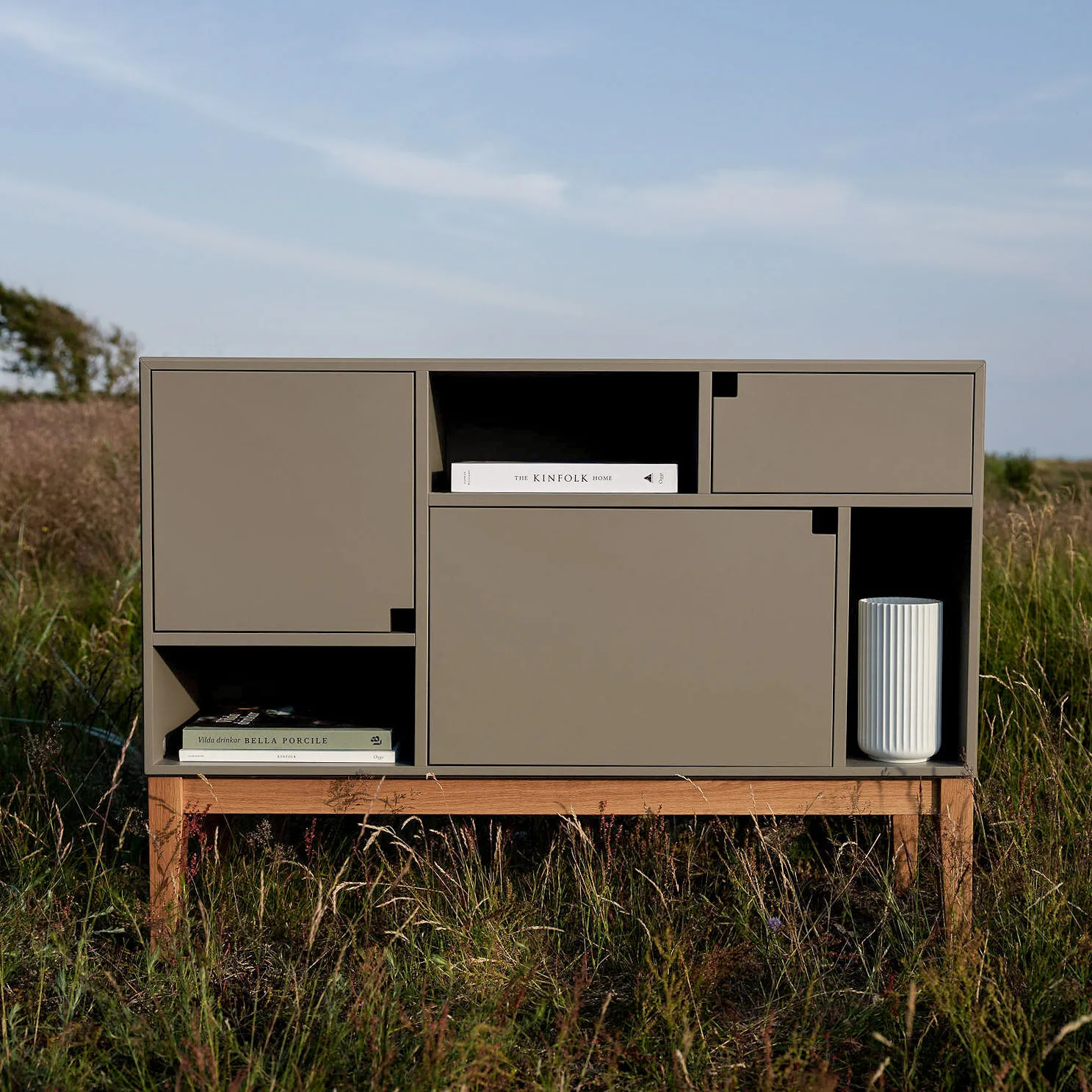 Citti 6x3 kast, Mole grey-onderstel in matgelakt eikenhout Zweed