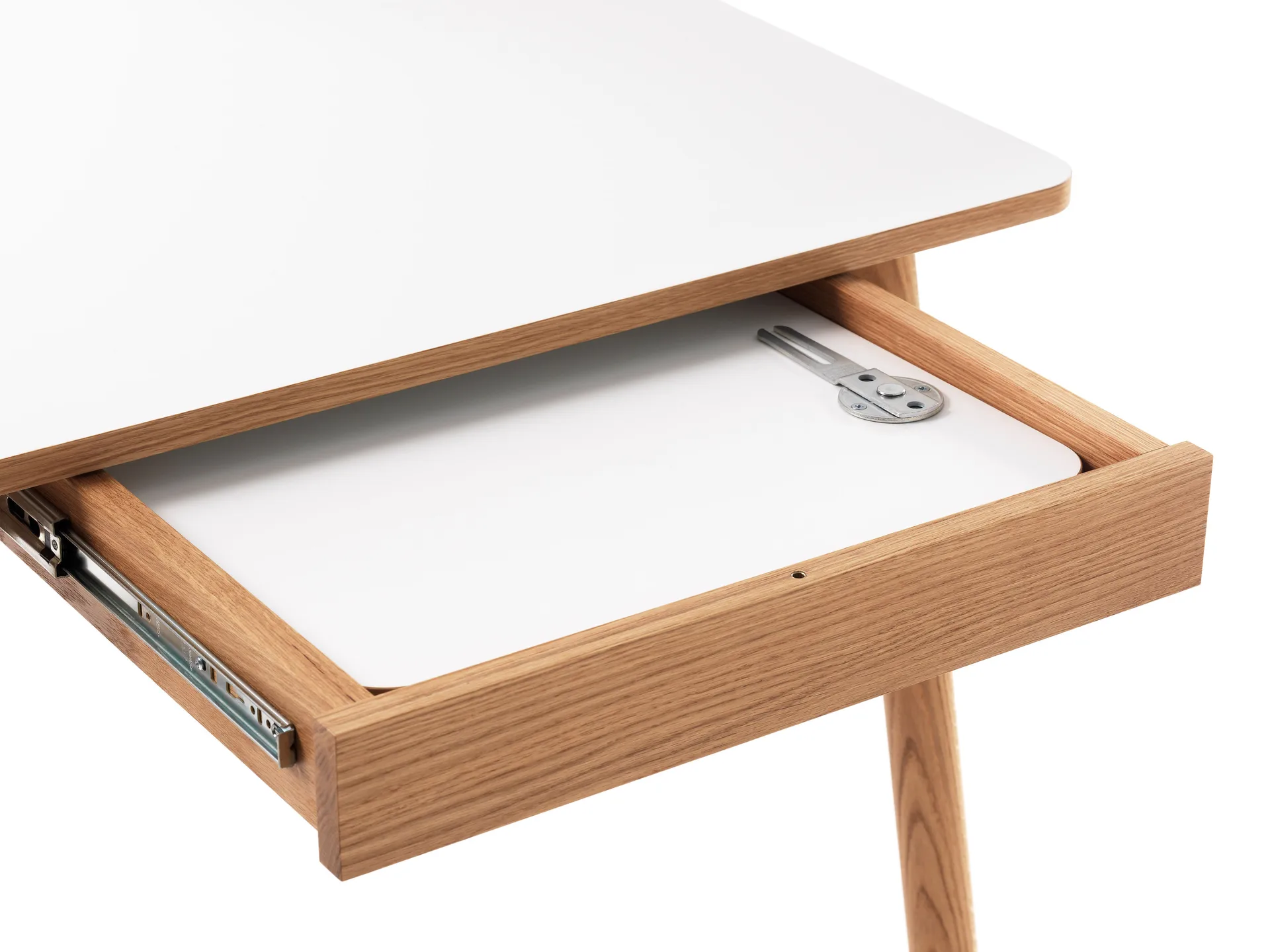 Dino+ eettafel met uitschuifblad, wit, eikenhouten onderstel, 2 extra bladen Zweed