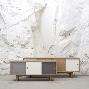 Moodi 180 sideboard - wit/eikenhout, eikenhouten frame - Zweed