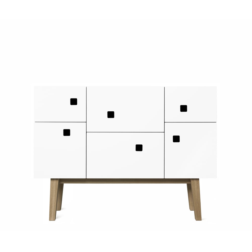 Zweed Peep C2 kast wit, retro, eikenhouten poten | Scandinavisch Interieur | Vitrinekasten | Wit