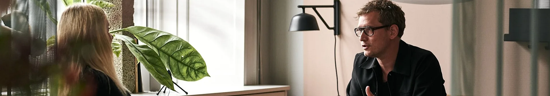 De showroom van Muuto waar een interview plaatsvindt tussen Nordic Nest en Muuto.