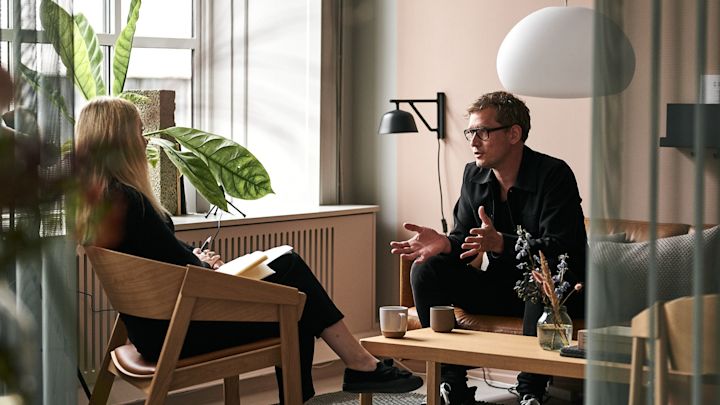 De showroom van Muuto waar een interview plaatsvindt tussen Nordic Nest en Muuto.