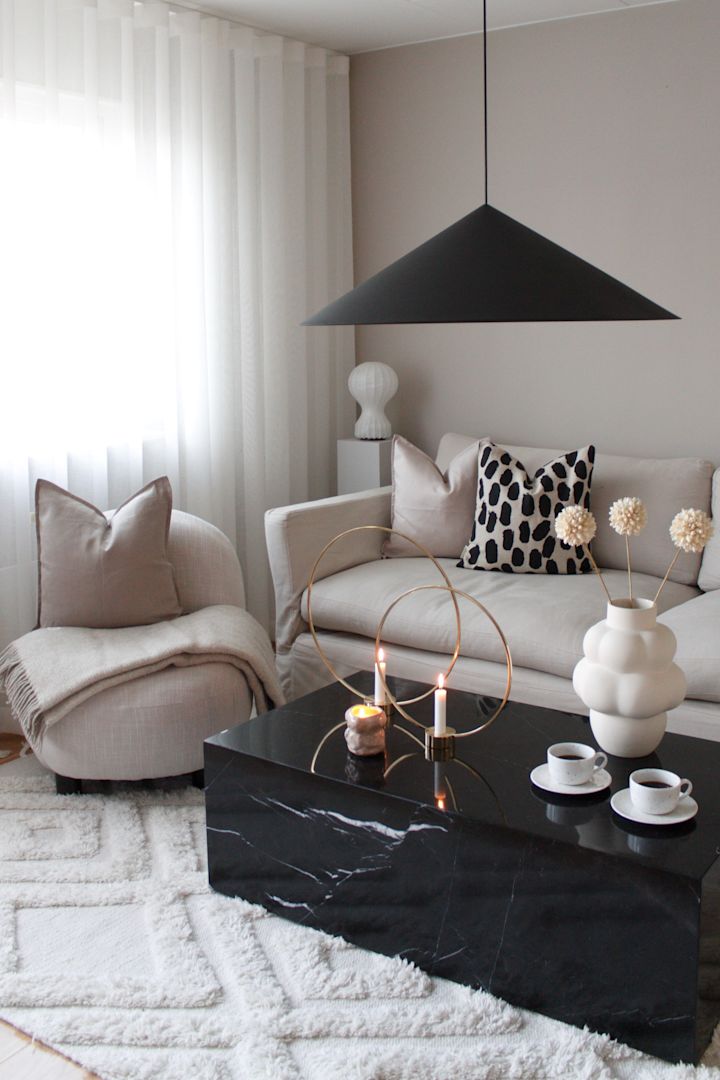 Boho en andere interieurstijlen: richt je woonkamer in met dit gezellige vloerkleed van Classic Collection zoals @idasinredning op instagram. 