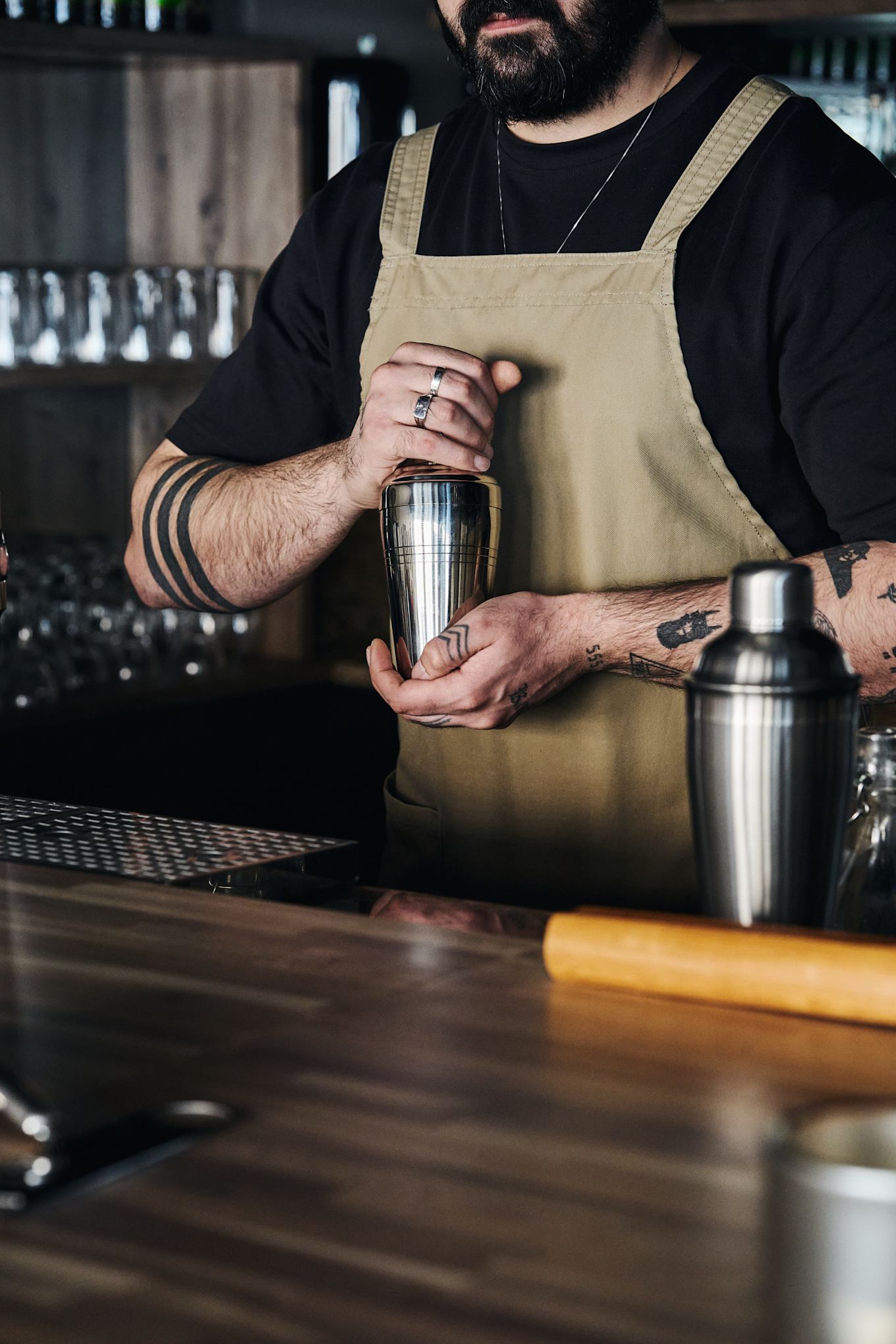 Om geweldige cocktails te maken, heb je de juiste accessoires nodig. Hier zie je de roestvrijstalen cocktailshaker van Nordwik.